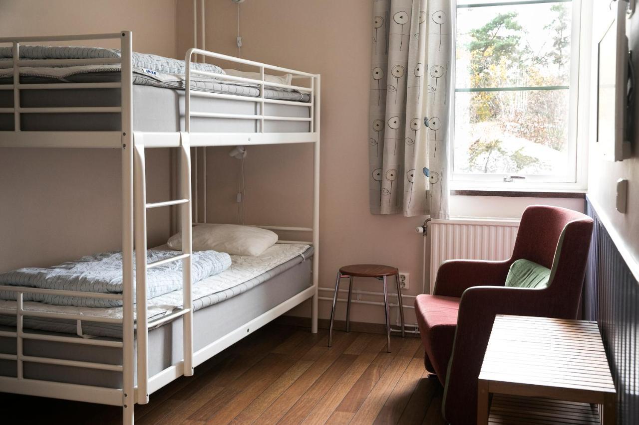 Single Room with Shared Bathroom,1588537008:JPEG